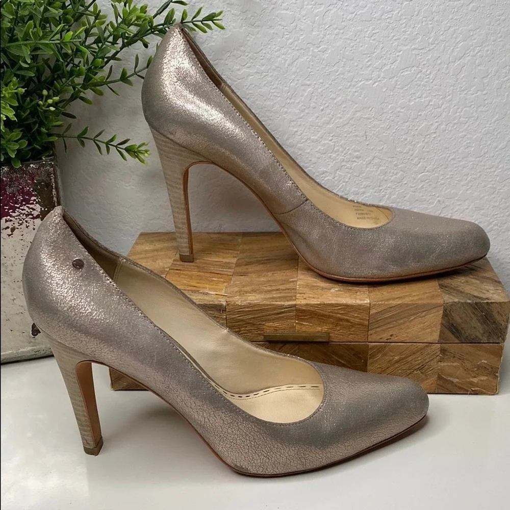 Coach Adina Crackled Metallic Champagne Leather Pointed‎ Toe Pumps Shimmer Sz 10